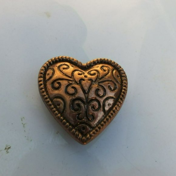 Older Style Copper Heart Brooch With Unique Patterns - Picture 1 of 6